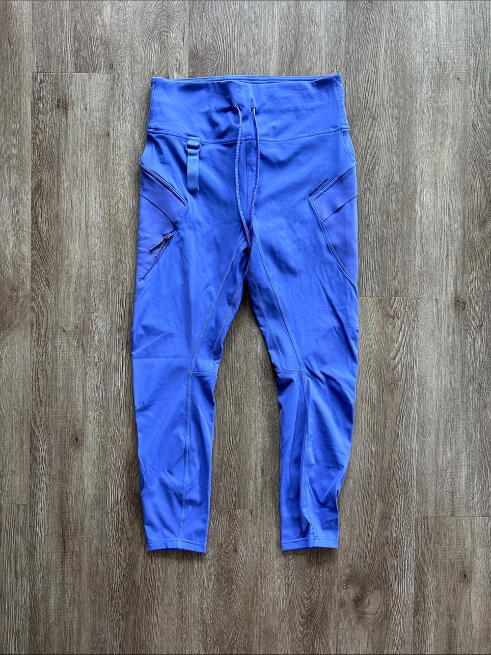 Lululemon Cargo Super High Rise Hiking Tight Purple Size 10 25" Outdoor Active
